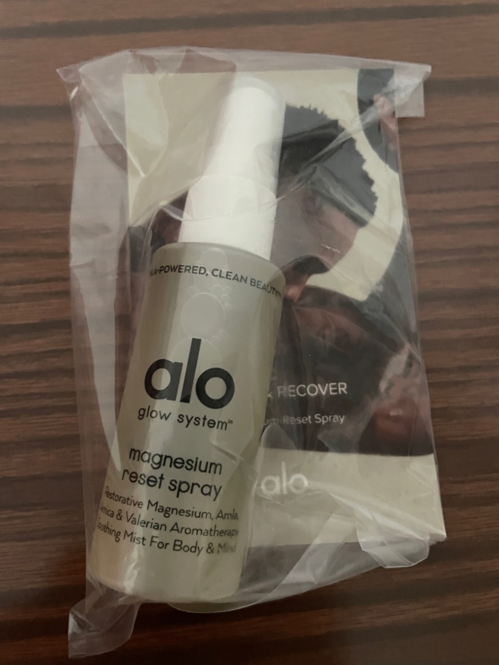 Alo Yoga Glow System Magnesium Reset Spray